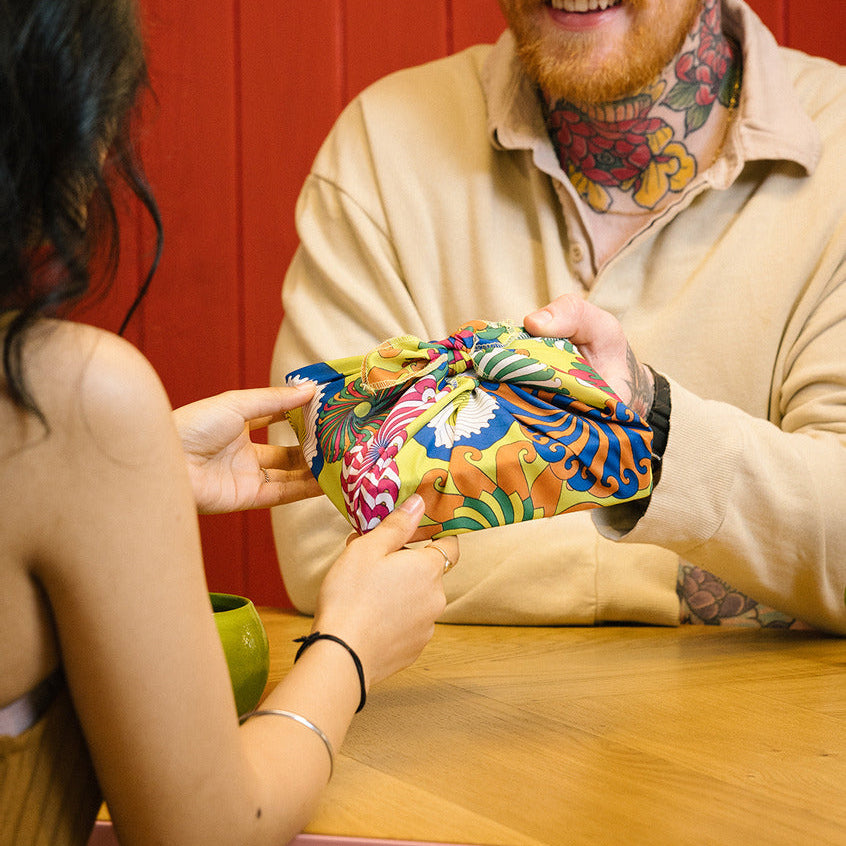 Whirly Swirly Knot Wrap