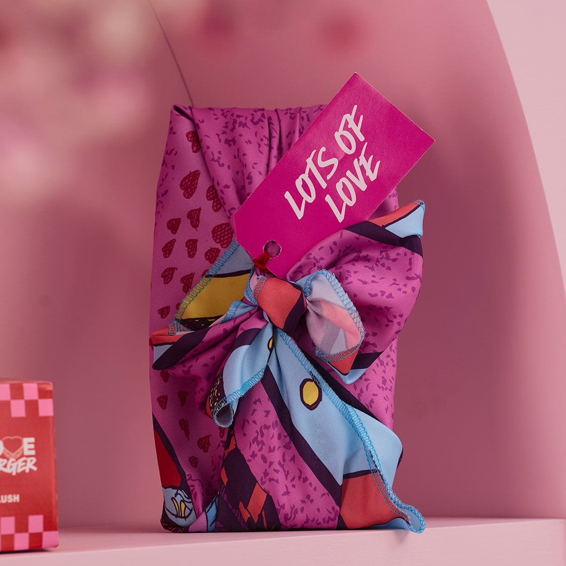 Satellite of Love Knot Wrap